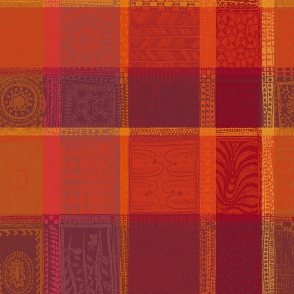 Servietten (4x Set) von Garnier Thiebaut; Modell Mille Wax Ketchup in Grundfarbe rot aus Baumwolle; Größe 55x55 cm quadratisch; Motiv grafische Muster; Muster jacquard-gewebt