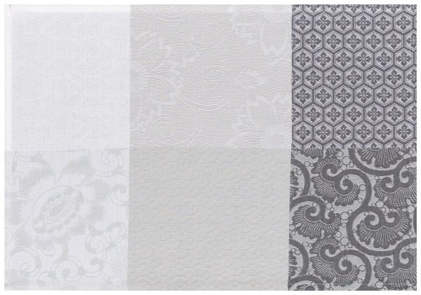 Coated placemats (2x Set) from Le Jacquard Français; Model Fleurs De Kyoto Brume; main colour grey in cotton; Size 38x52 cm rectangular; Motif graphic patterns; Pattern jacquard woven