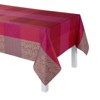 Mantel revestido de Le Jacquard Français; Modelo Fleurs De Kyoto Cerise; Color principal rojo en algodón; Tamaño 150x220 cm rectangular; Motivo diseños gráficos en tejido jacquard