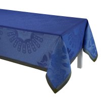 Tischdecke von Le Jacquard Français; Modell Jardin DOrient Majorelle in Grundfarbe blau aus Leinen; Größe 175x250 cm rechteckig; Motiv Sommer; Muster jacquard-gewebt