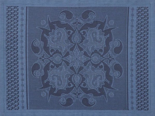 Individuales (2x Set) de Le Jacquard Français; Modelo Palais Vénitien Adriatique; Color principal azul en algodón; Tamaño 36x50 cm rectangular; Motivo diseños gráficos en tejido jacquard