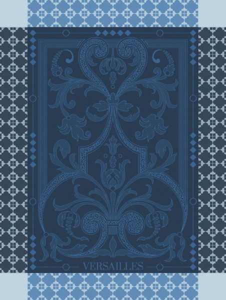 Tea towel from Le Jacquard Français; Model Versailles Ornements; main colour blue in cotton; Size 60x80 cm rectangular; Motif graphic patterns; Pattern jacquard woven